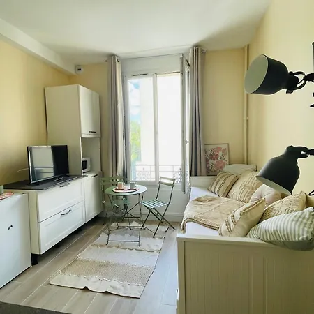 Cozy Renovated Apartment