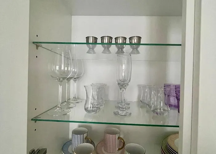 Cozy Renovated Монруж